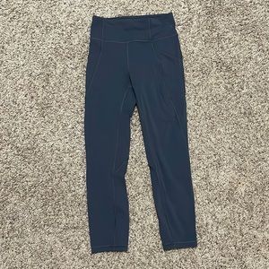 NEVER WORN Black swift speed high rise 25” size: 4
